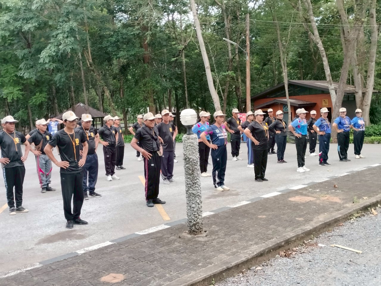 LINE_ALBUM_ทบทวน อปพร. 68_250813_226_397.jpg